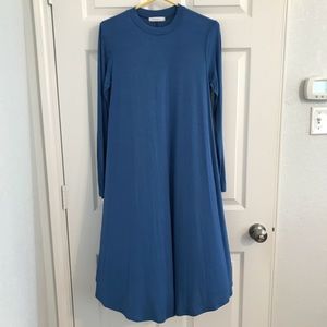 Blue Long-Sleeved Soft Basic Dress M